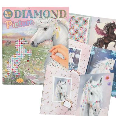 Miss Melody Create Your Diamond Picture bok